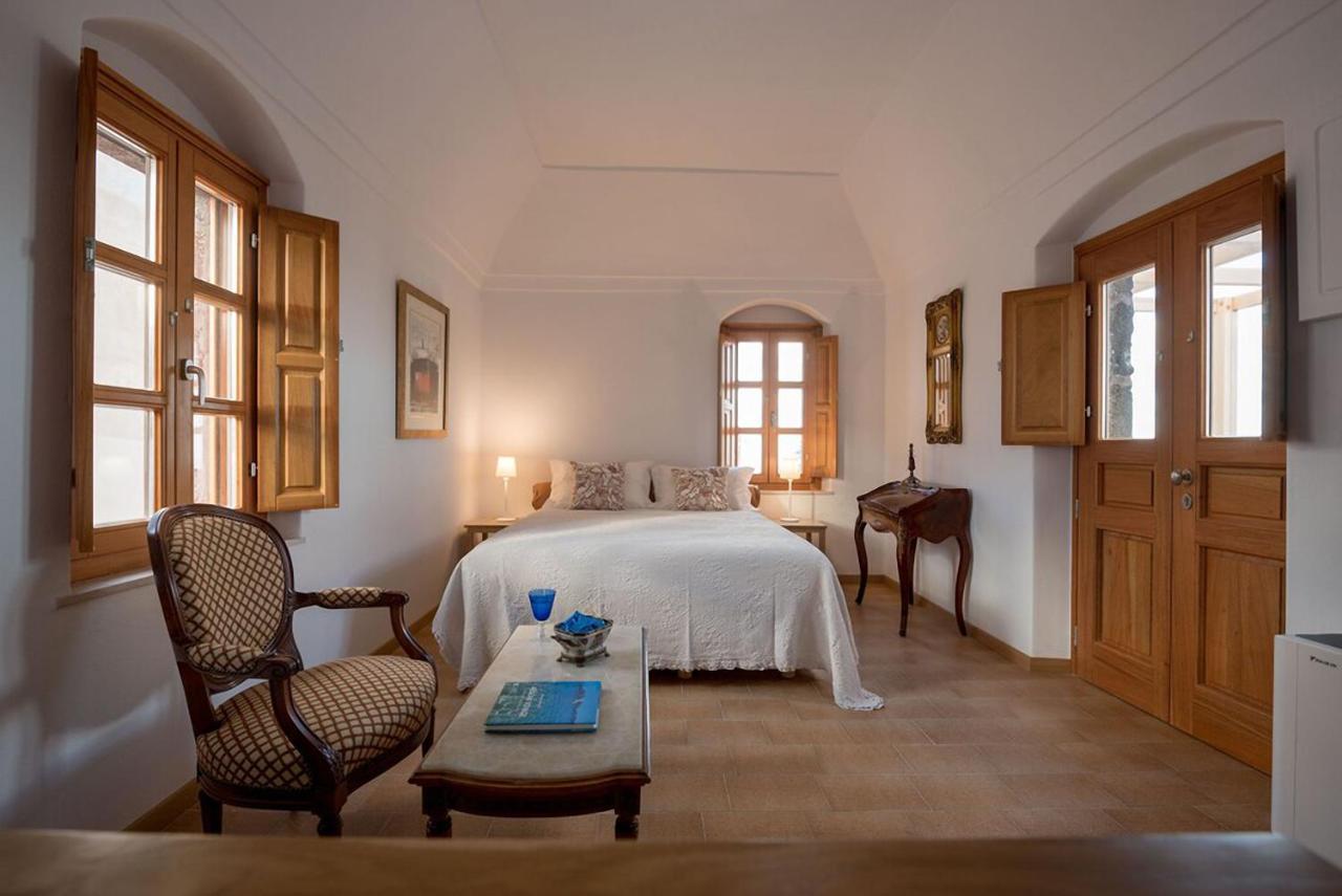 Casasantantonio 18Th Century Luxury Mansion Apartment Fira  Exterior photo