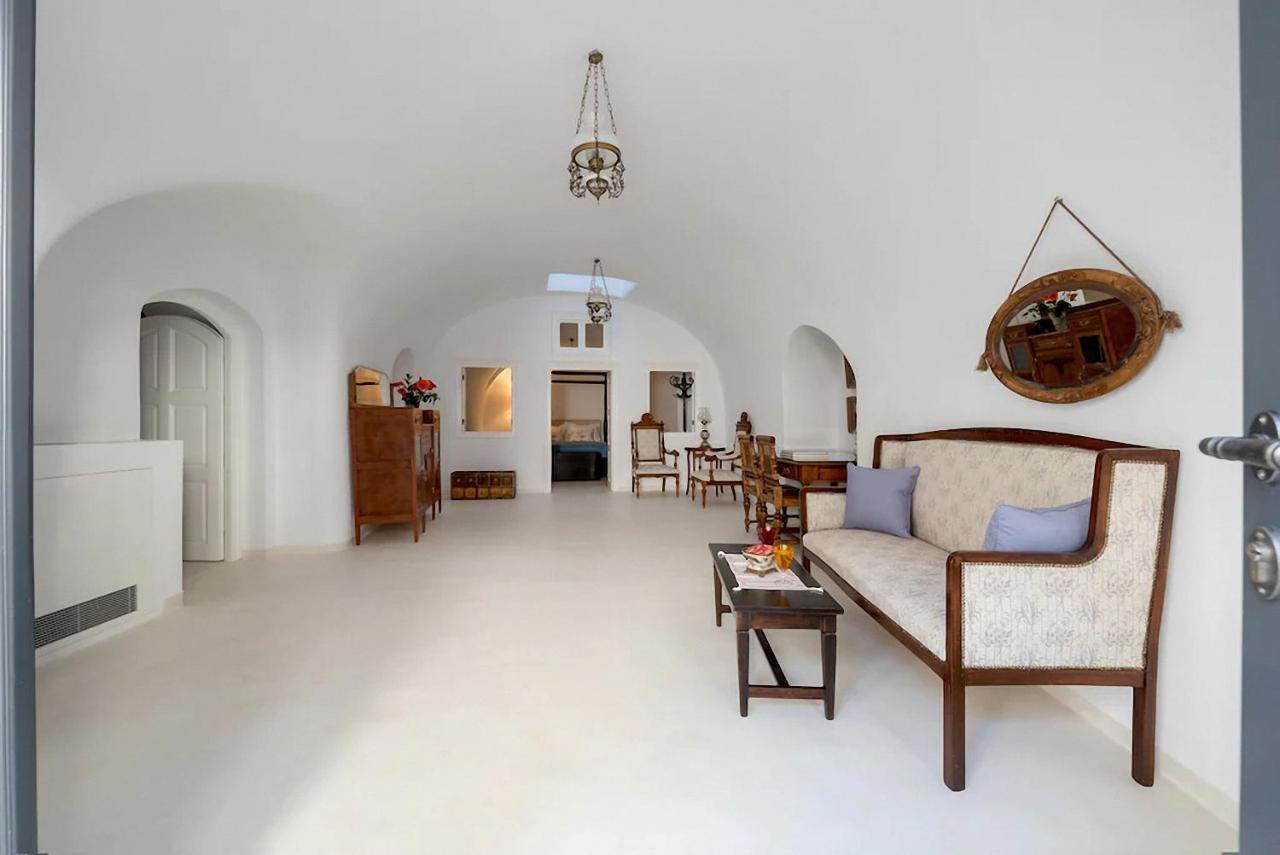 Casasantantonio 18Th Century Luxury Mansion Apartment Fira  Exterior photo
